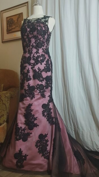 ⁦Lotus Dress فستان لوتيس⁩ - الصورة ⁦2⁩