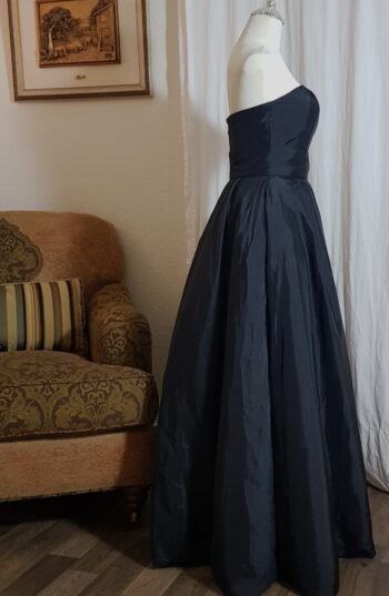 ⁦Midnight Dress فستان مدنيت⁩ - الصورة ⁦16⁩