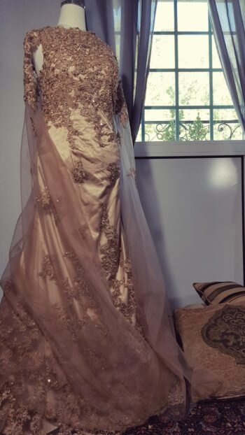 ⁦Gold Dress فستان قولد⁩ - الصورة ⁦5⁩