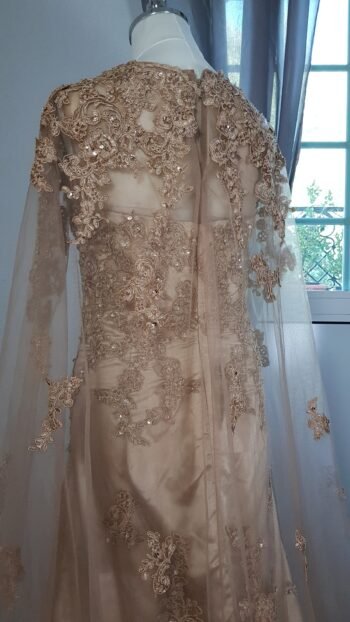 ⁦Gold Dress فستان قولد⁩ - الصورة ⁦2⁩