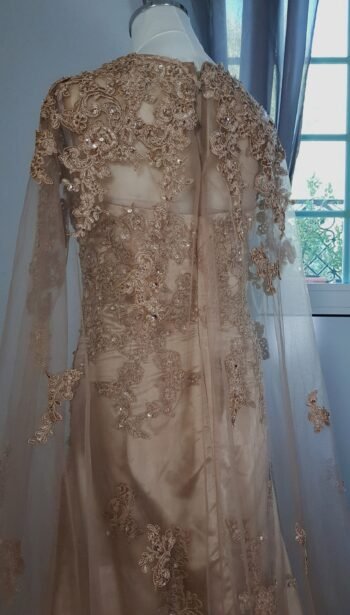 ⁦Gold Dress فستان قولد⁩ - الصورة ⁦11⁩